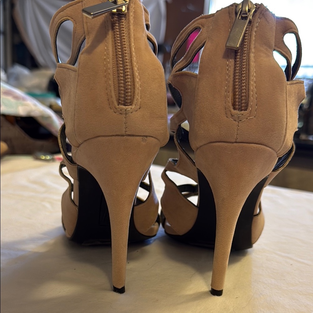 Anne Michelle Elegant Tan Suede-Like High Heel Stiletto Sandals Size 7.5 NWOT - Picture 3 of 5